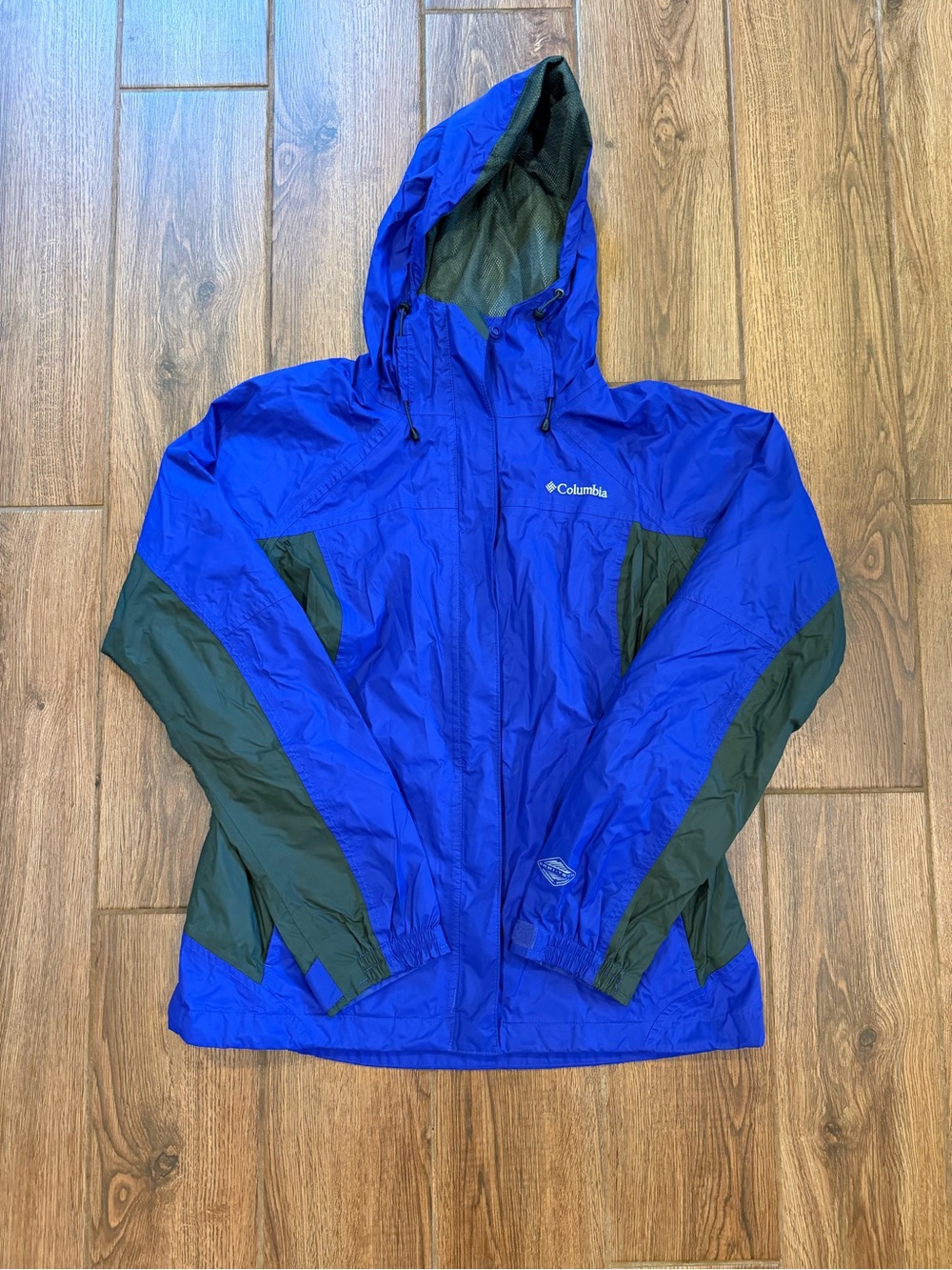 Columbia full zip Hooded Rain Jacket / women’s medium